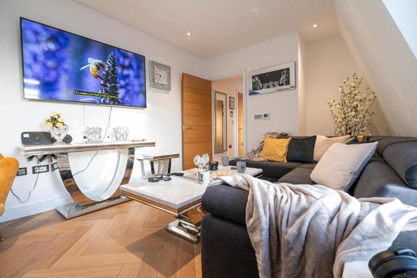 Marble Arch Penthouses With Skyline Views Лондон