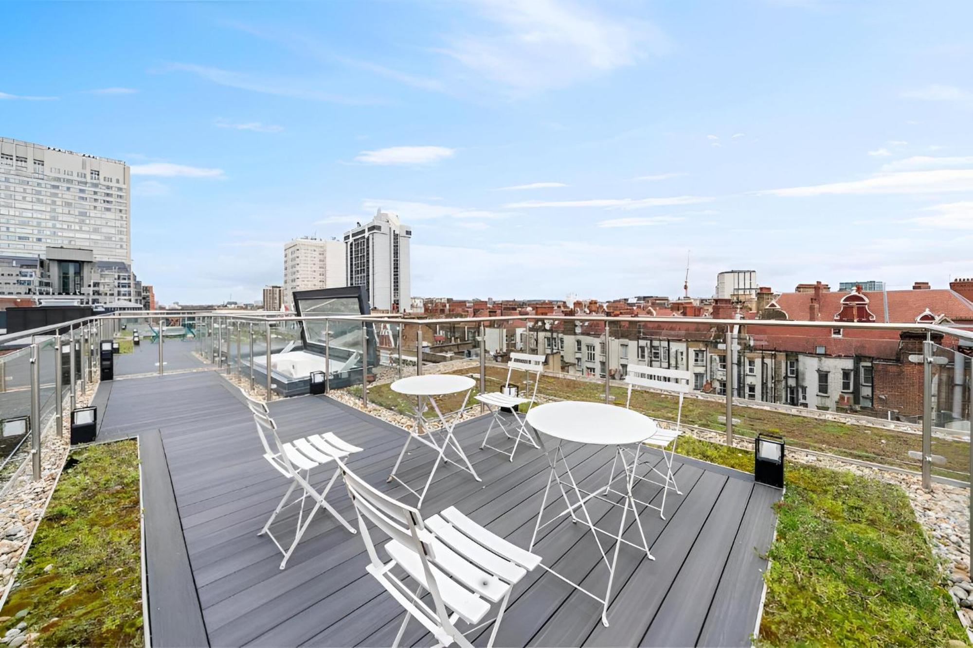 Marble Arch Penthouses With Skyline Views * Лондон